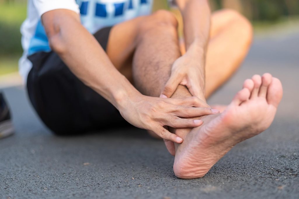 Entorsa – Simptome, tratament și recuperare rapidă prin Terapia TECAR