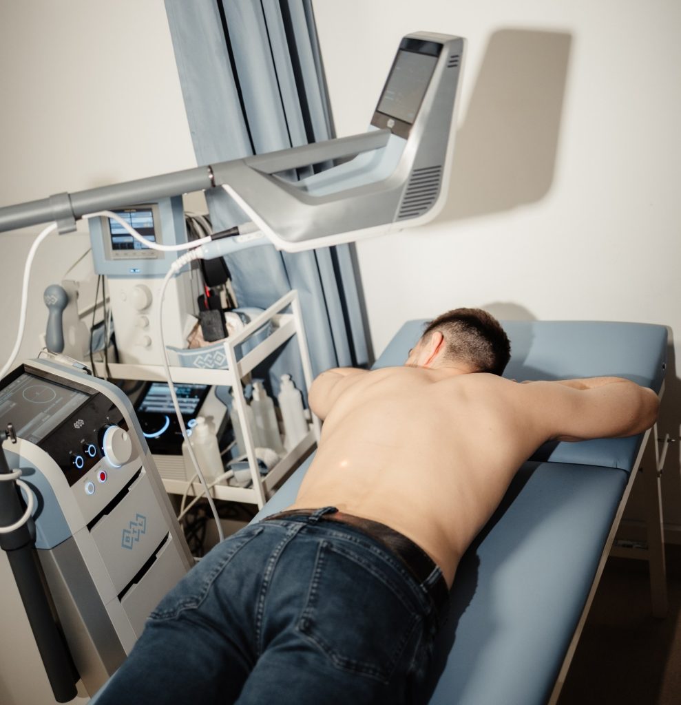 Laser terapeutic de mare putere (30W) – rezultate rapide în tratarea durerilor și vindecarea rănilor